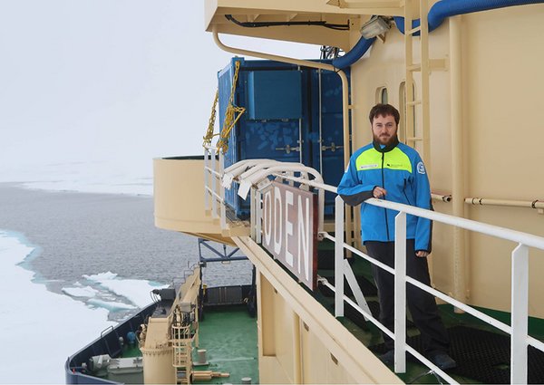 Matthias Gottschalk an Bord des schwedischen Einbrechers ODEN. Foto: Paul Zieger