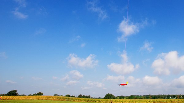 hubschraubergetragene Messplattform „ACTOS“ des TROPOS über Melpitz