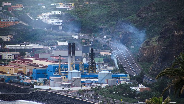 Diesel-Kraftwerk auf den Kanarischen Inseln. Die Reduktion der Ruß-Emissionen wäre ein Beitrag zum Gesundheits- und Klimaschutz. Foto: Tilo Arnhold, TROPOS