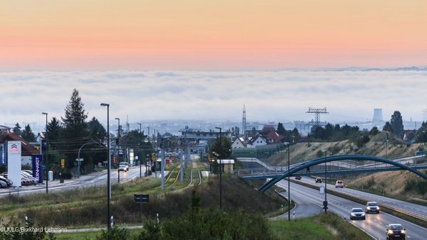 Traffic density, wind and air stratification influence the pollution with the air pollutant nitrogen dioxide, according to the conclusion of a TROPOS study commissioned by the LfULG, for which data from 29 stations in Saxony were evaluated - including Dresden. Photo: Burkhard Lehmann, LfULG